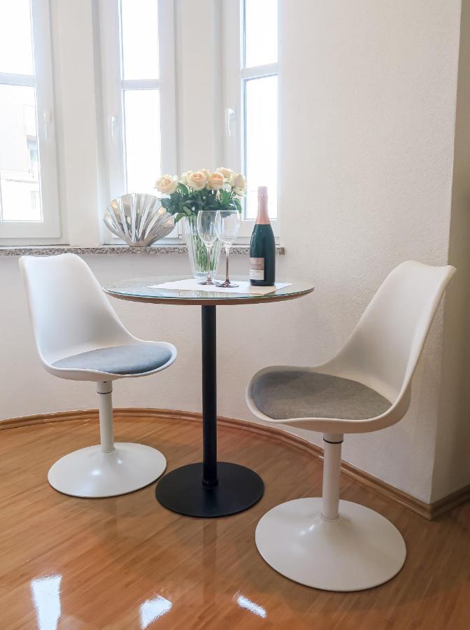 Hotel Service Apartments Am Prinzenplatz Kamp-Lintfort Bagian luar foto