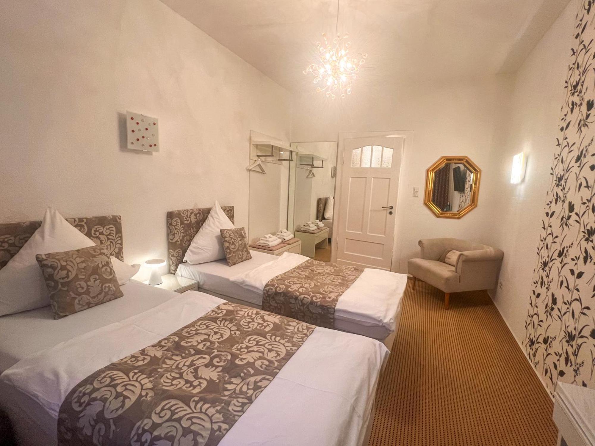 Hotel Service Apartments Am Prinzenplatz Kamp-Lintfort Bagian luar foto